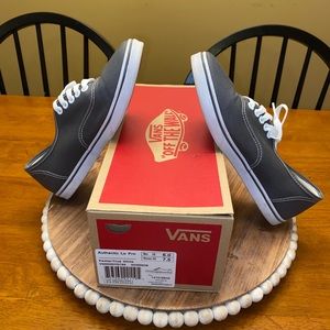 Vans Lo Pro Tennis Shoes